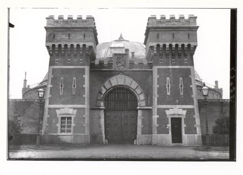 Toegangspoort Koepelgevangenis Breda.