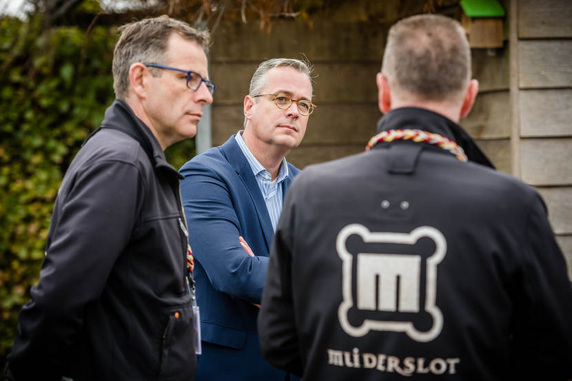 Op de voet, Muiderslot
