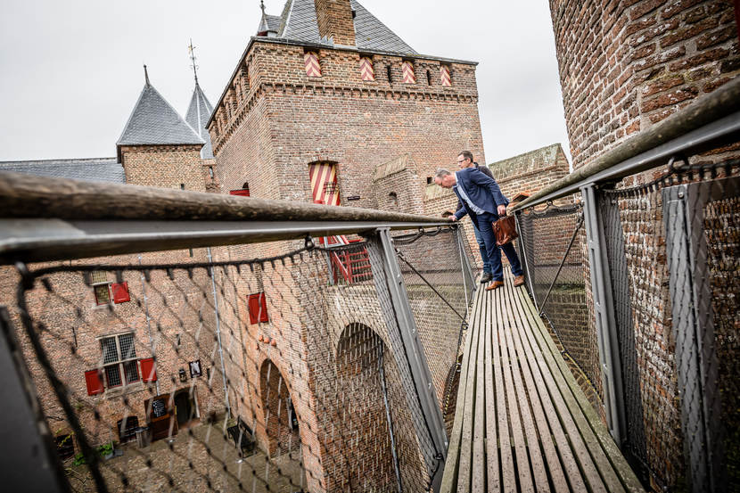 Op de voet, Muiderslot