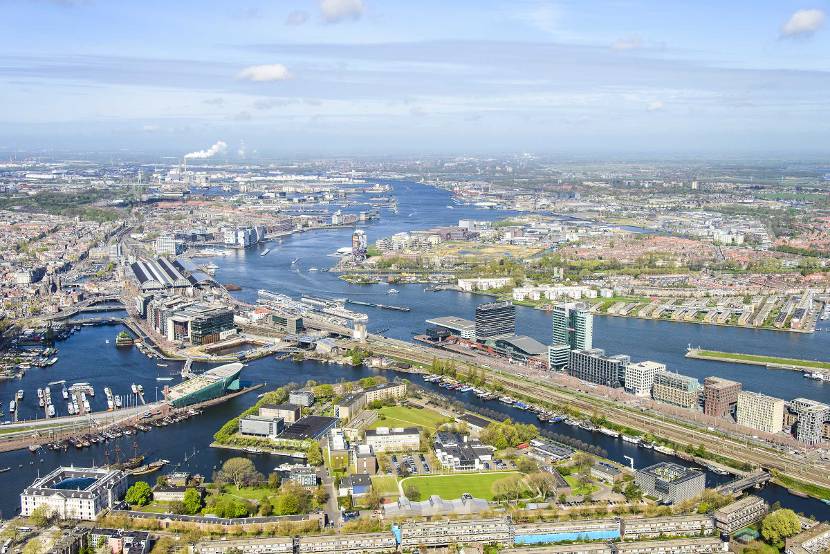 Amsterdam, Marineterrein Kattenburg, luchtfoto