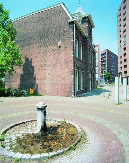 Helmond, Weg op den Heuvel 9 -11